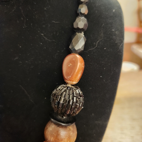 Fashion Jewelry Black and Brown Beaded Necklace - Picture 4 of 5